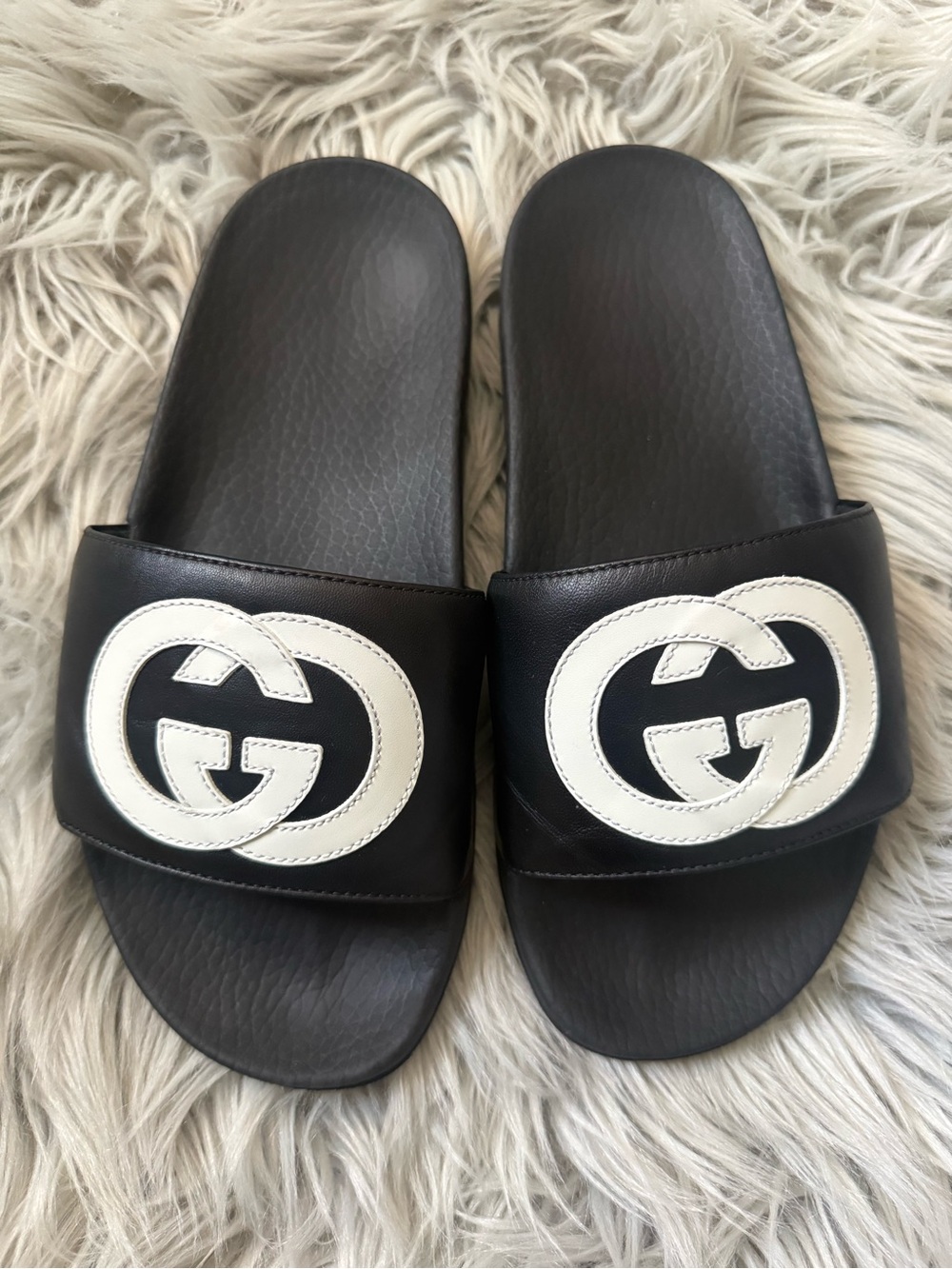 GUCCI Nappa Miro Soft Calfskin Women Interlocking G Slide Sandals 37 Black White - Picture 5 of 14